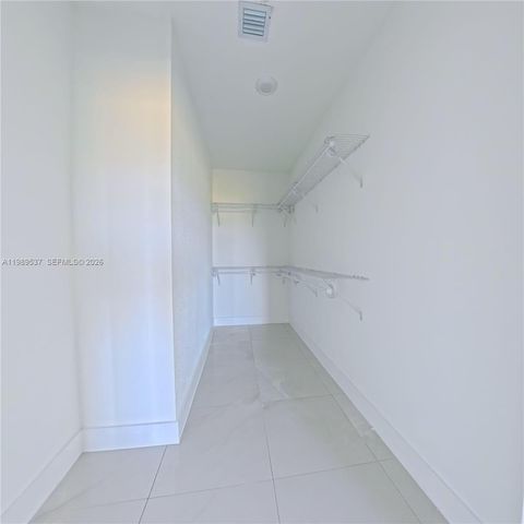 1374 NW 1st St, Florida City, FL 33034