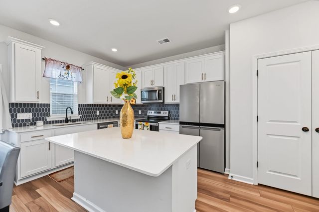 725 Mcroy Street, Moncks Corner, SC 29461