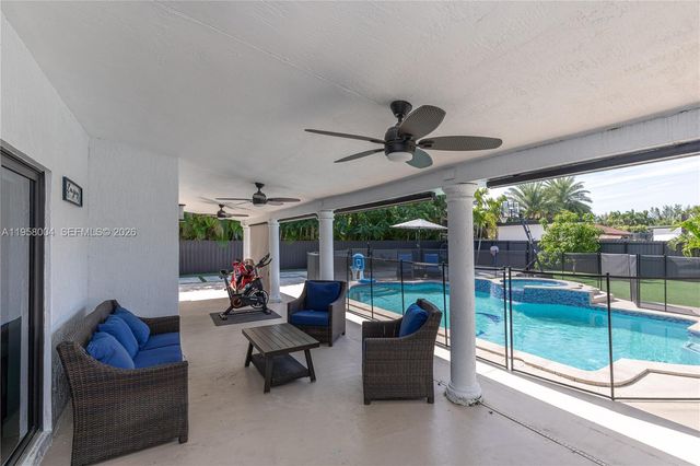 20140 SW 132nd Ave, Miami, FL 33177