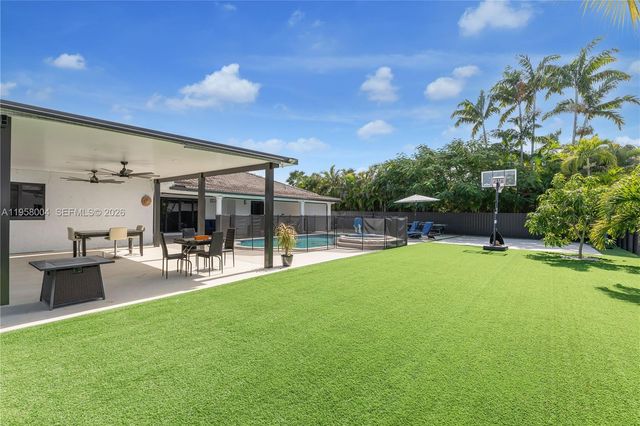 20140 SW 132nd Ave, Miami, FL 33177