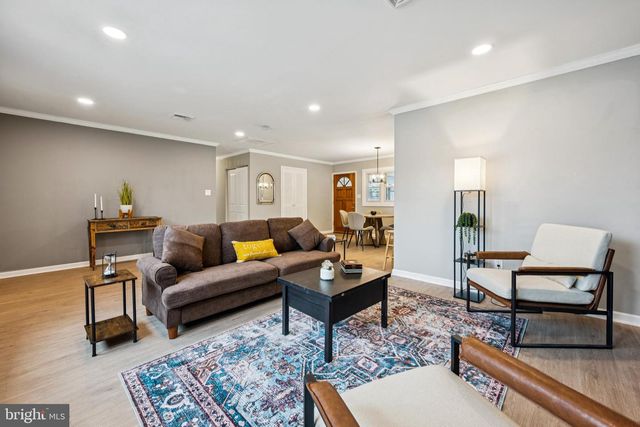 6 BEECHFERN LN, Willingboro, NJ 08046