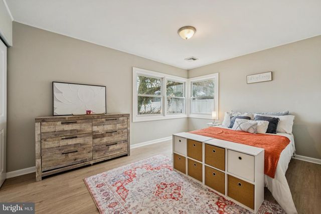 6 BEECHFERN LN, Willingboro, NJ 08046