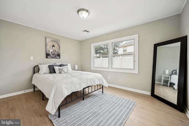 6 BEECHFERN LN, Willingboro, NJ 08046