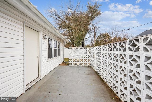 6 BEECHFERN LN, Willingboro, NJ 08046