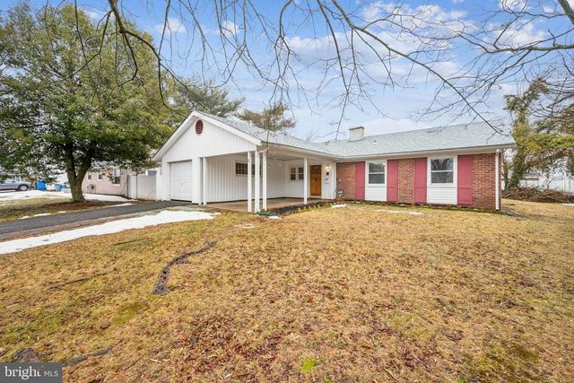 6 BEECHFERN LN, Willingboro, NJ 08046