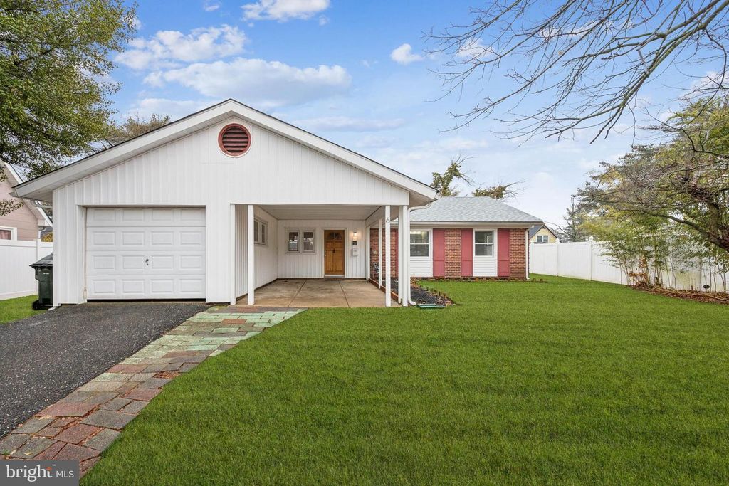 6 BEECHFERN LN, Willingboro, NJ 08046