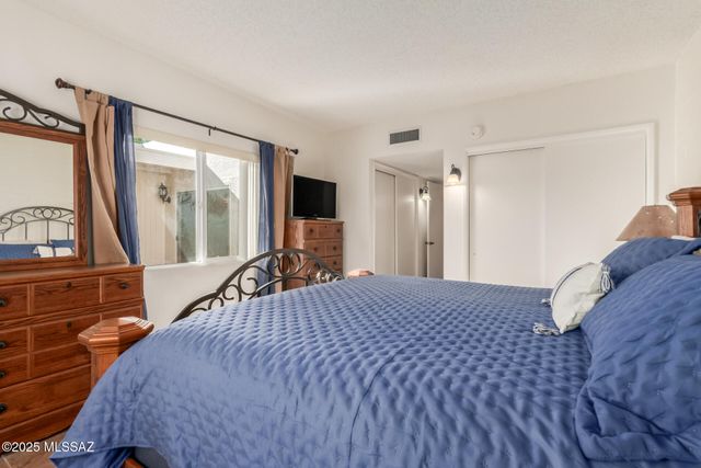 1126 S Alpine Circle, Green Valley, AZ 85614