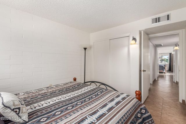 1126 S Alpine Circle, Green Valley, AZ 85614