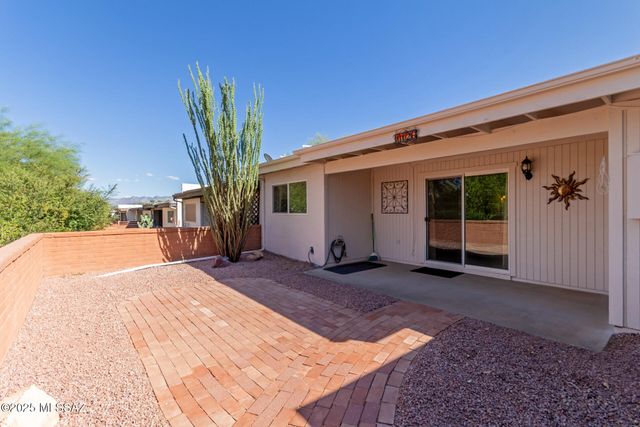 1126 S Alpine Circle, Green Valley, AZ 85614
