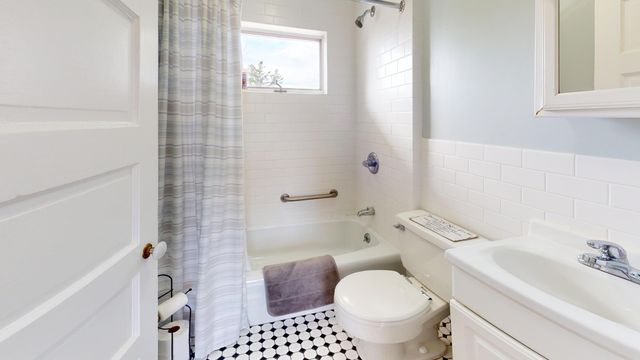 2315 Saranac Avenue, Lake Placid, NY 12946