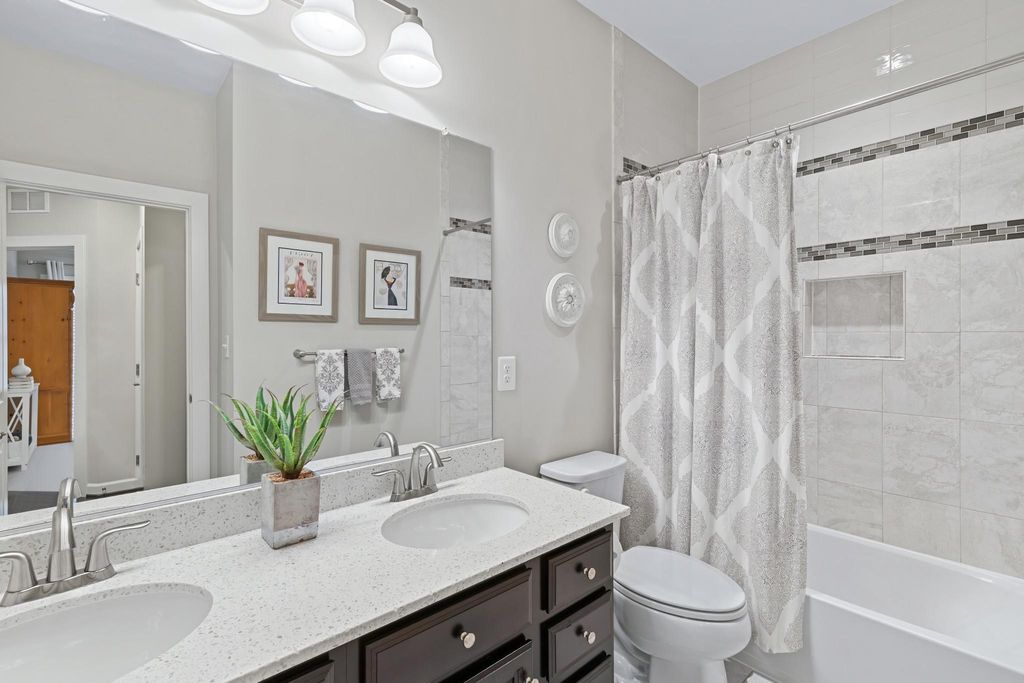 Image 24 of property listing at 1117 CANTERWOOD PL, Arnold, MD 21012