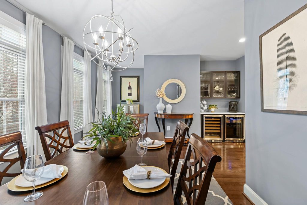 Image 5 of property listing at 1117 CANTERWOOD PL, Arnold, MD 21012