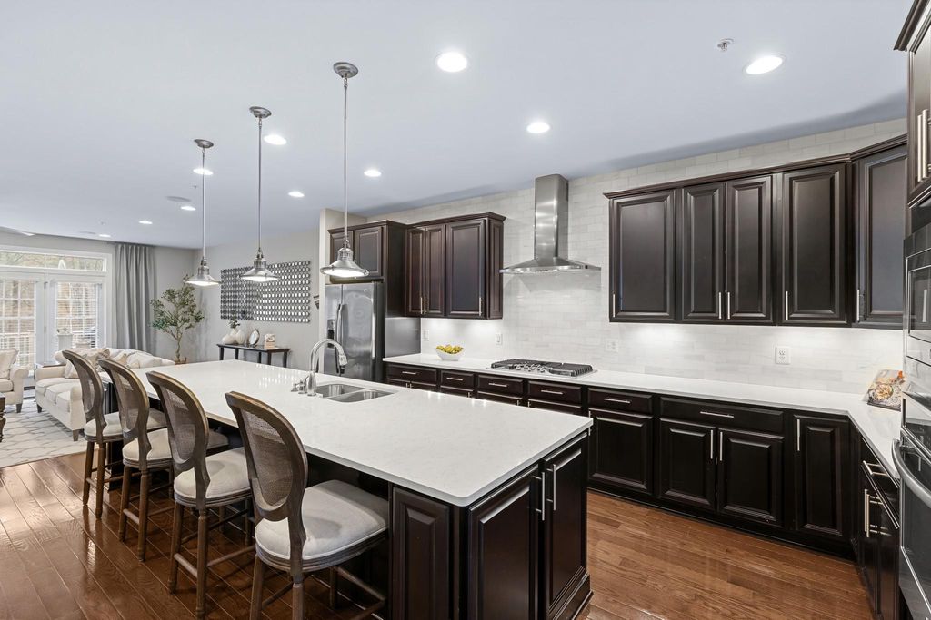 Image 7 of property listing at 1117 CANTERWOOD PL, Arnold, MD 21012