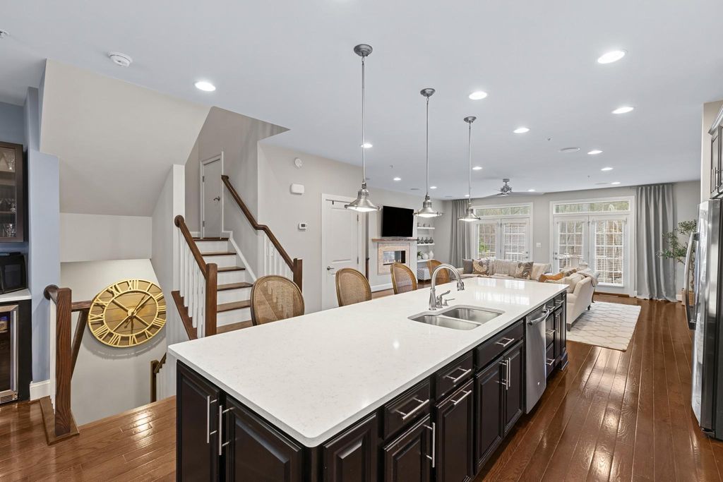 Image 9 of property listing at 1117 CANTERWOOD PL, Arnold, MD 21012