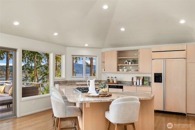 936 170th Place SE, Bellevue, WA 98008