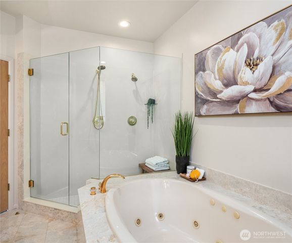 936 170th Place SE, Bellevue, WA 98008