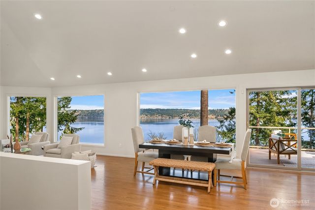 936 170th Place SE, Bellevue, WA 98008