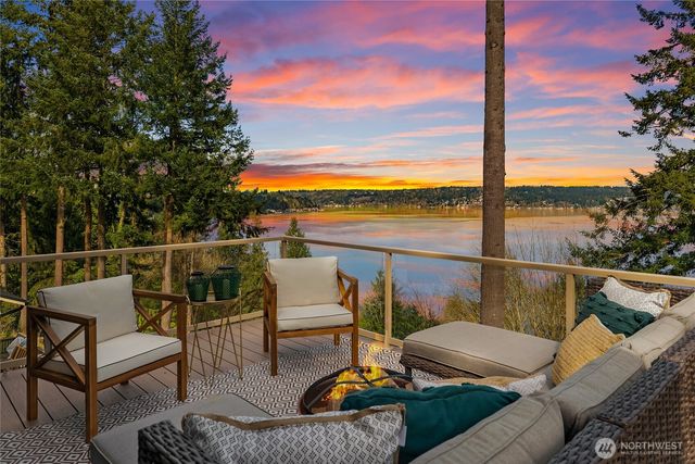 936 170th Place SE, Bellevue, WA 98008