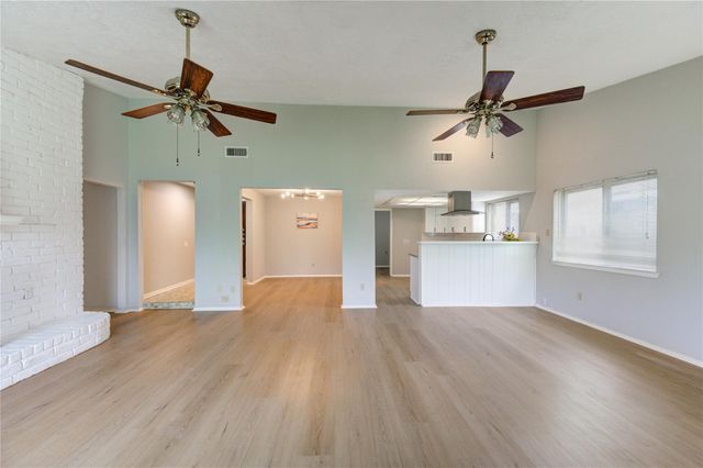 10523 Towne Square Road, Sugar Land, TX 77498