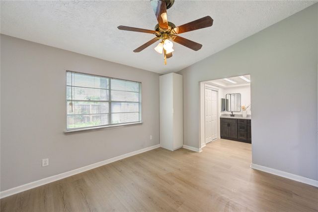 10523 Towne Square Road, Sugar Land, TX 77498