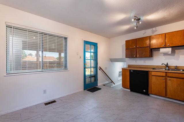 2908 Jane Court NE, Albuquerque, NM 87112