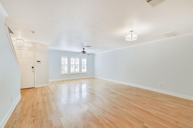 738 Redwing Place Drive, Houston, TX 77009