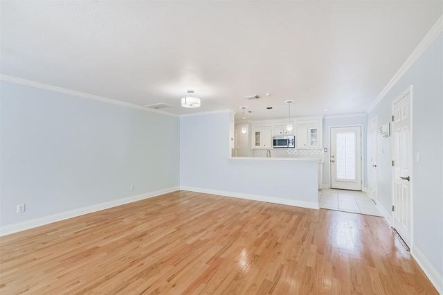 738 Redwing Place Drive, Houston, TX 77009