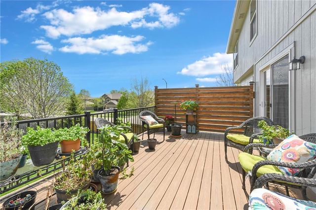 1313 Stone Lane, Lansing, KS 66043