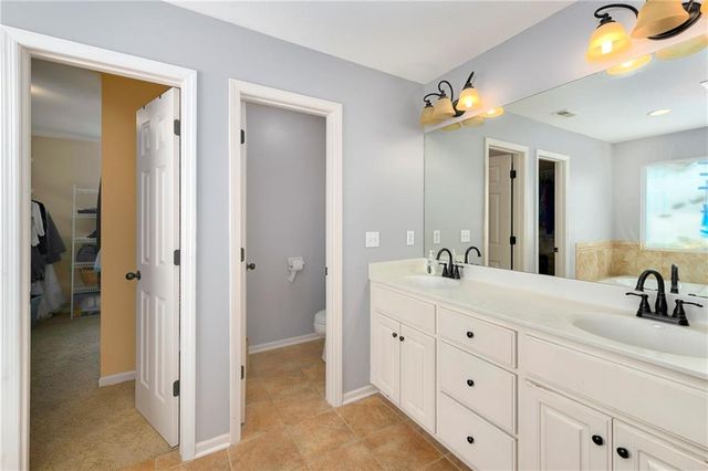 1313 Stone Lane, Lansing, KS 66043