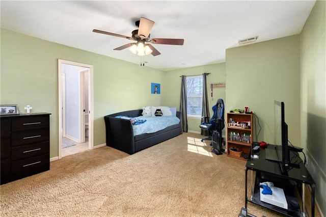1313 Stone Lane, Lansing, KS 66043