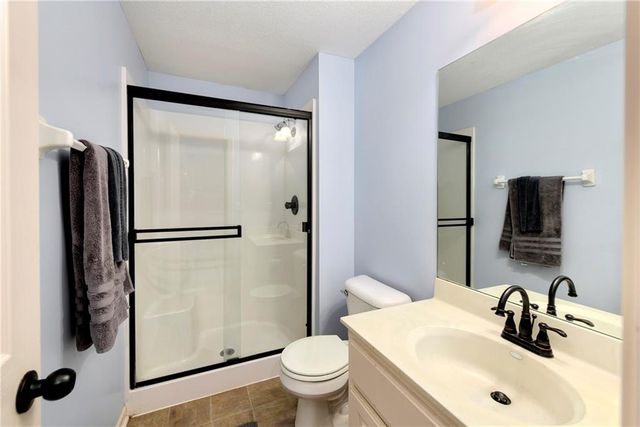 1313 Stone Lane, Lansing, KS 66043