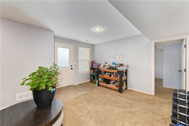 1313 Stone Lane, Lansing, KS 66043