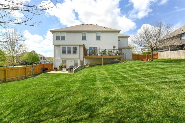 1313 Stone Lane, Lansing, KS 66043