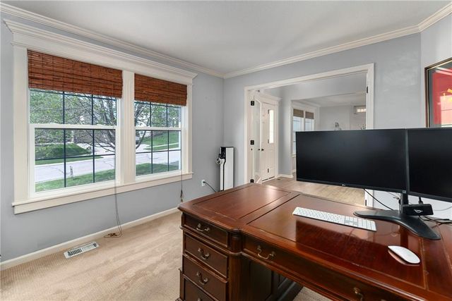 1313 Stone Lane, Lansing, KS 66043