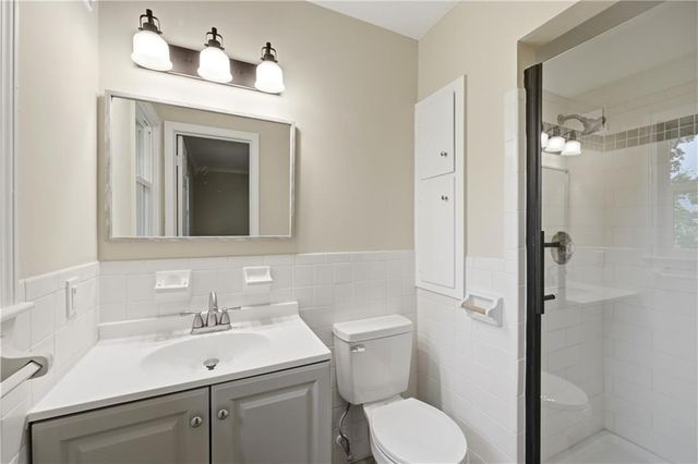 13121 E 45th Street S, Independence, MO 64055