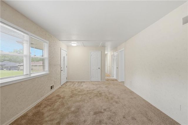 13121 E 45th Street S, Independence, MO 64055