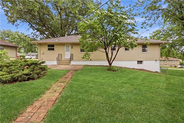 13121 E 45th Street S, Independence, MO 64055