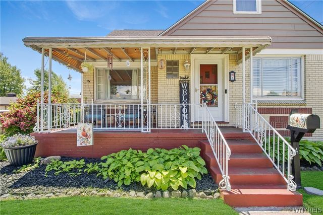 4 Amurra Court, Cheektowaga, NY 14225