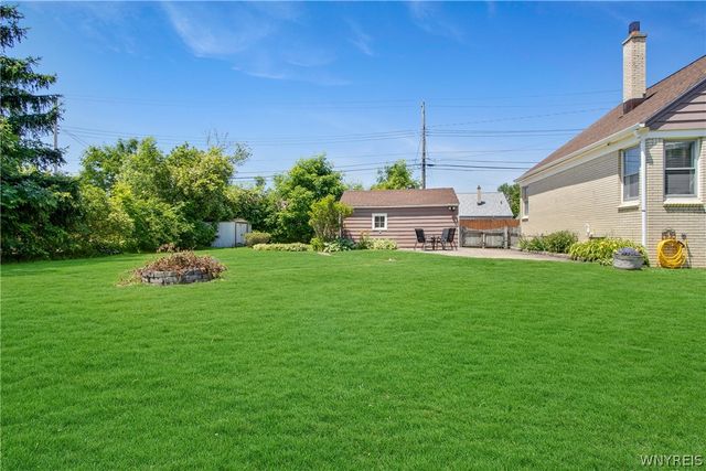 4 Amurra Court, Cheektowaga, NY 14225