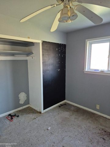 21893 Ehlert Avenue, Warren, MI 48089