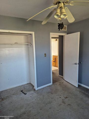 21893 Ehlert Avenue, Warren, MI 48089