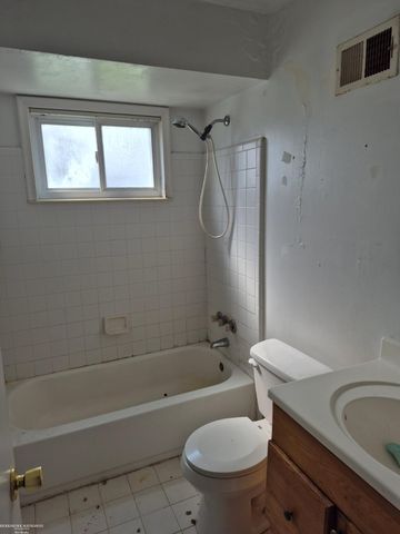 21893 Ehlert Avenue, Warren, MI 48089