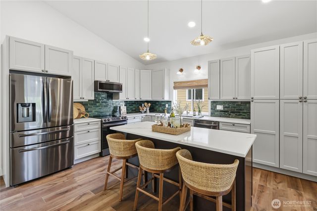 384 Ruth Lane, Bremerton, WA 98310