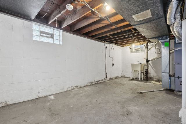 101 Elias Dr, Penn Hills, PA 15235