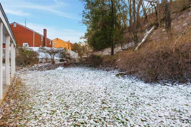 101 Elias Dr, Penn Hills, PA 15235