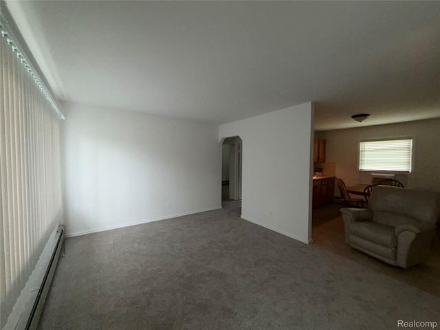 26004 Waldorf Street, Roseville, MI 48066