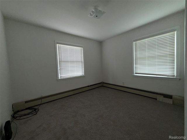 26004 Waldorf Street, Roseville, MI 48066