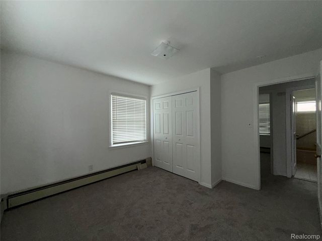 26004 Waldorf Street, Roseville, MI 48066