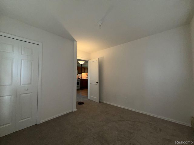26004 Waldorf Street, Roseville, MI 48066