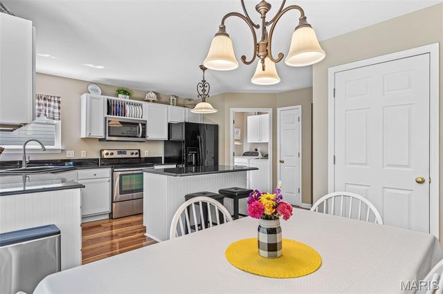 2626 Rockford Avenue, Rock Hill, MO 63144